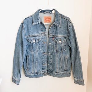Levi’s trucker jacket